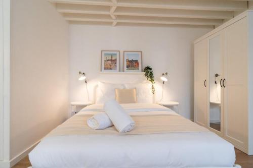 Photo de la galerie de l'établissement Lille Grand-Place central studio, à Lille