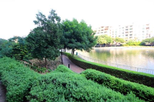 New Arabian Apartment The Links Canal Greens 1BR