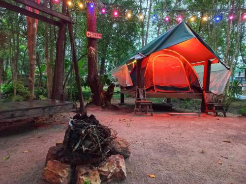 Imagen de la galería de Bar Horizon Hostel, en Chumphon