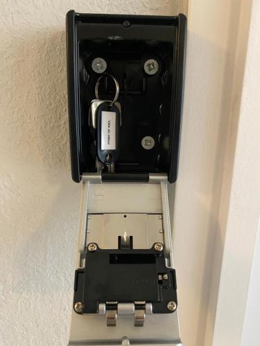 un dispositivo elettronico con una chiave in una scatola di Point of Kiel a Kiel