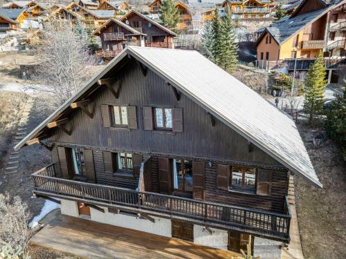 Serre Chevalier Chantemerle grand appartement 150 m2 dans chalet familial