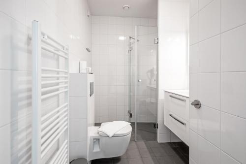 Ένα μπάνιο στο Strandplevier Suites