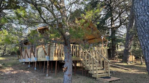 Photo de la galerie de l'établissement Tente Lodge au Domaine de l'Aven, à Villeneuve-Minervois