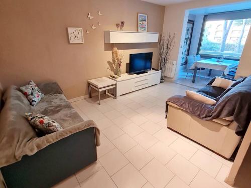 Appartement Rénové T3: Parking, Wi-Fi, Piscine, Tennis, à 150 m de la Plage et Commerces - FR-1-316-283