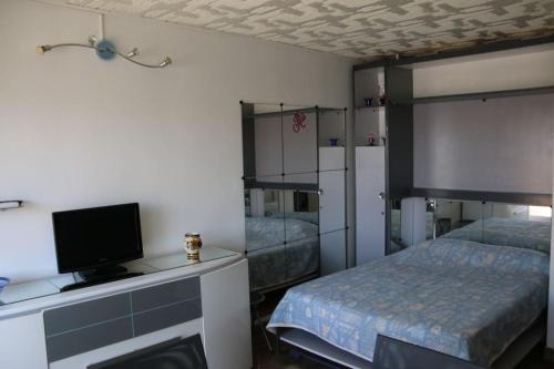 Studio 34, Héliopolis E au village naturiste