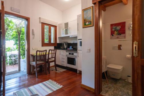 A kitchen or kitchenette at El Estanco 14