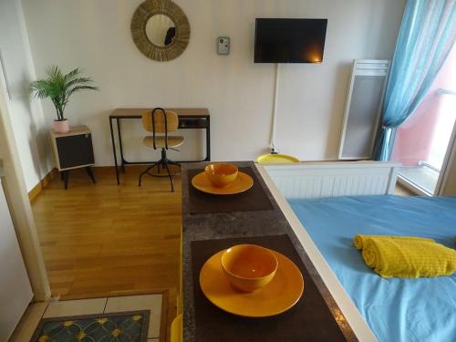 Gallery image of Le Mail - studio cosy - proche centre -bord Vilaine-parking in Rennes