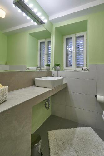 iza Roka apartments