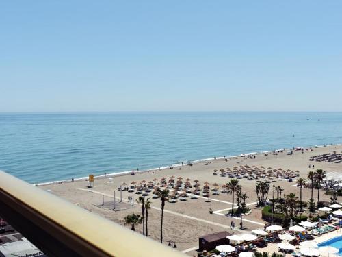 Luminoso apartamento de 3 dormitorios a pie de playa en Torremolinos