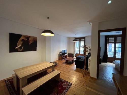 La puerta verde de Portales