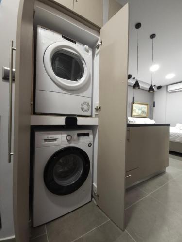 DIONE Luxury Business Suite in the heart of Athens