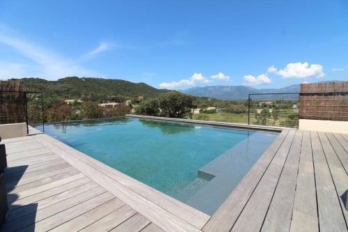 Villa Porra avec piscine 8 pers vue montagne