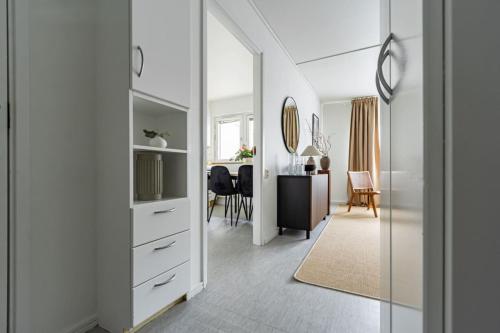 Η κουζίνα ή μικρή κουζίνα στο Low-cost stay in SoFo, construction work