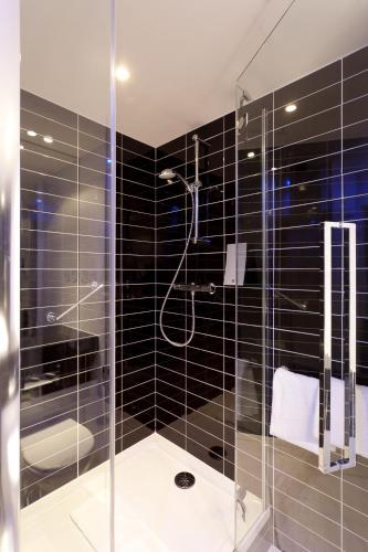 Salle de bains dans l'établissement Holiday Inn Express Strasbourg - Sud by IHG