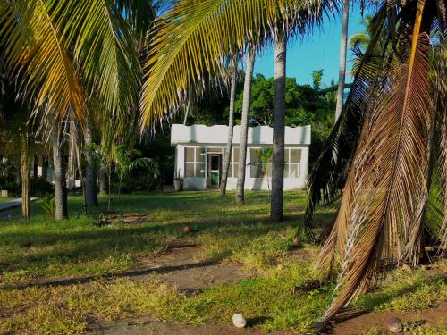 Gallery image of Sugarloaf Beach House & Surf Lodge in El Cuco
