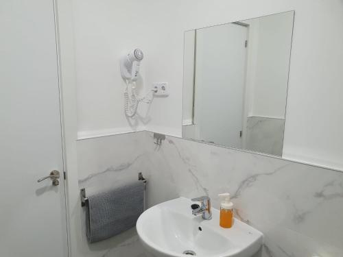Ένα μπάνιο στο Hostal Abel Victoriano