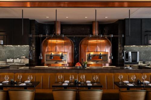 Loews Arlington Hotel Image