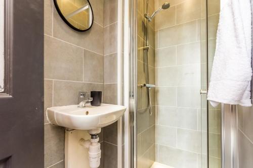 Ένα μπάνιο στο Room 04 - Sandhaven Rooms Triple