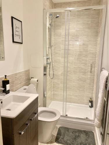 Koupelna v ubytování Luxury City Suite Apartment 2 King Size Beds & 2 Bathrooms