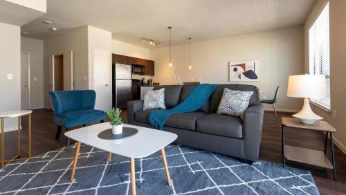 Posedenie v ubytovaní Landing - Modern Apartment with Amazing Amenities (ID3443X33)