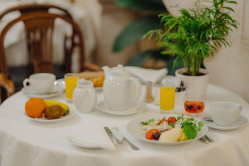 Jídlo v hotelu nebo okolí