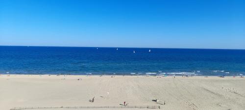 Grand appartement standing front de mer 90 m2