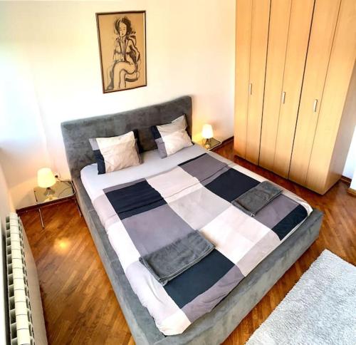 Imagen de la galería de Sunny apartment, en Kumodraž