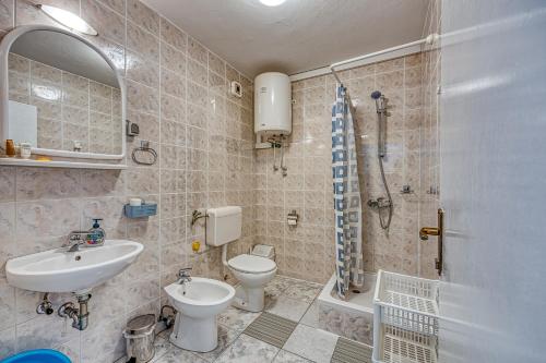 Kúpeľňa v ubytovaní Studio Apartmani Ivanda