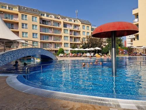Swimmingpoolen hos eller tæt på Pool View Apartment, Sunny Beach Resort