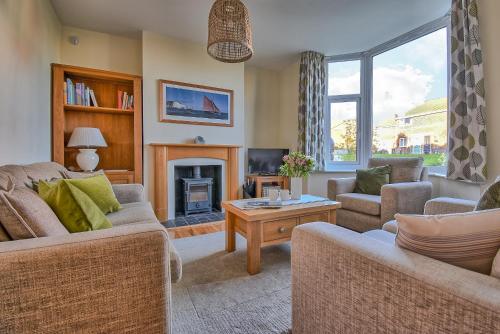 Spindrift - views of Chesil beach dog friendly