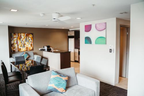 Χώρος καθιστικού στο Auckland City Hotel - Hobson St