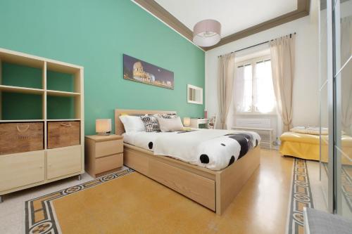 CASA GIULIANA - 3BR 2BATH, 2nd floor of historic mansion with lift and doorman, comfortable, chic, family friendly, 600 meters from Vatican & Ottaviano metro, quietest area of P R A T I wealthy, secure, accessible district - Warm guest care in 4 languages