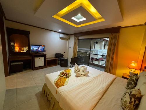 Μια τηλεόραση ή/και κέντρο ψυχαγωγίας στο MrMac's Place