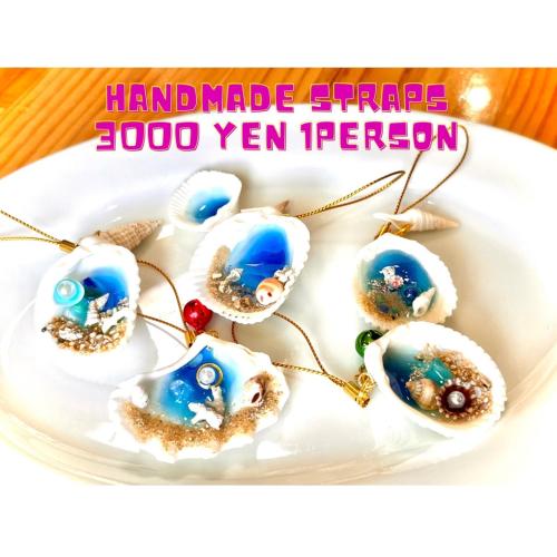 a plate topped with blue and white candy spheres at お子様連れ&動物好き大歓迎！産みたての卵を収穫体験できる宿 in Nanjo