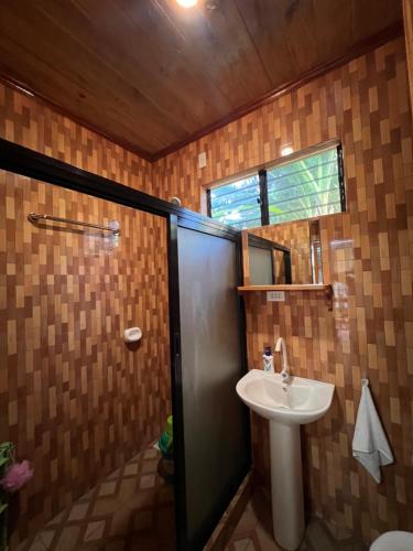 Koupelna v ubytování Ozar Homestay
