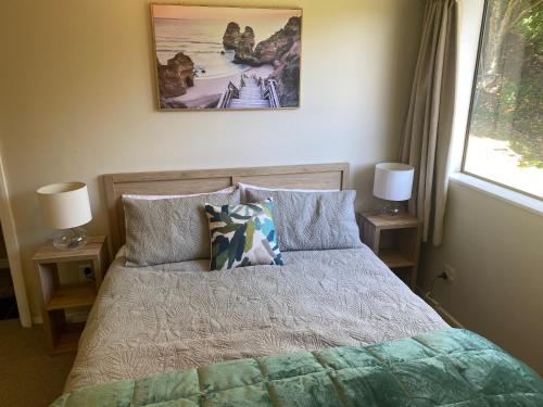 Katil atau katil-katil dalam bilik di Family friendly 4 bedroom home with outdoor living