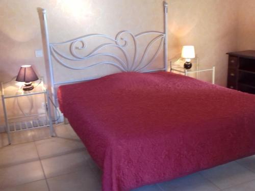 Кровать или кровати в номере Gîte Saint-Plantaire, 3 pièces, 6 personnes - FR-1-591-197