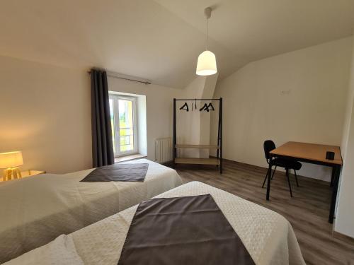Gîte Montierchaume, 6 pièces, 10 personnes - FR-1-591-358