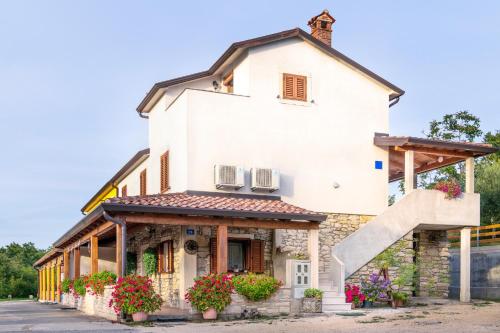 Apartments with parking space Gornji Picudo, Umag - 22354
