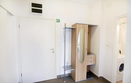 Apartments with WiFi Umag - 22353