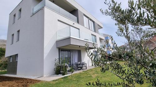 Apartments with parking space Podstrana, Split - 22298
