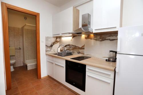 Apartments by the sea Okrug Gornji, Ciovo - 22139