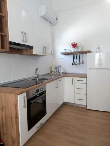 Apartments by the sea Supetarska Draga - Donja, Rab - 22365