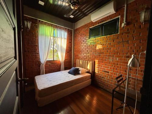 Postel nebo postele na pokoji v ubytování NASHQUE HOMESTAY