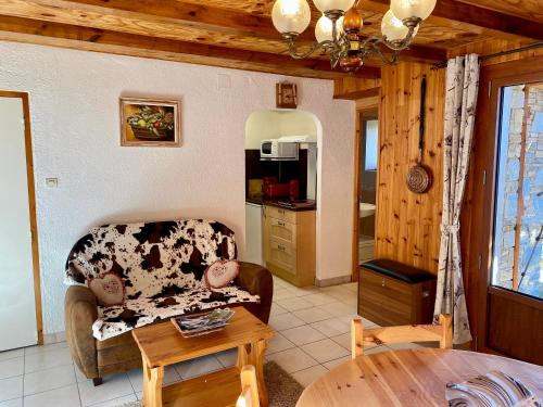 Les Angles - T3 Chalet Cozy avec Parking - FR-1-758-21