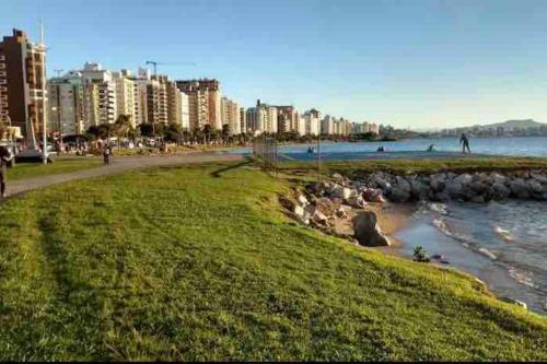 Billede fra billedgalleriet på Apto 3 dorm, aconchegante , próximo a beira mar . i Florianópolis