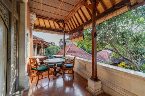 Un balcón o terraza de Honeymoon Guesthouse