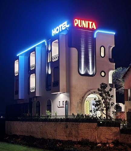 Bangunan di mana terletaknya hotel
