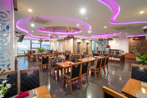 Χώρος καθιστικού στο Golden Sun Apartment by New Sky Travel