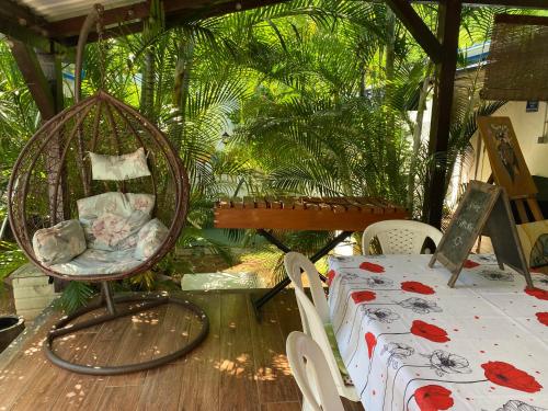 Κήπος έξω από το Chambre D'hote PLACE DES AMOUREUX
